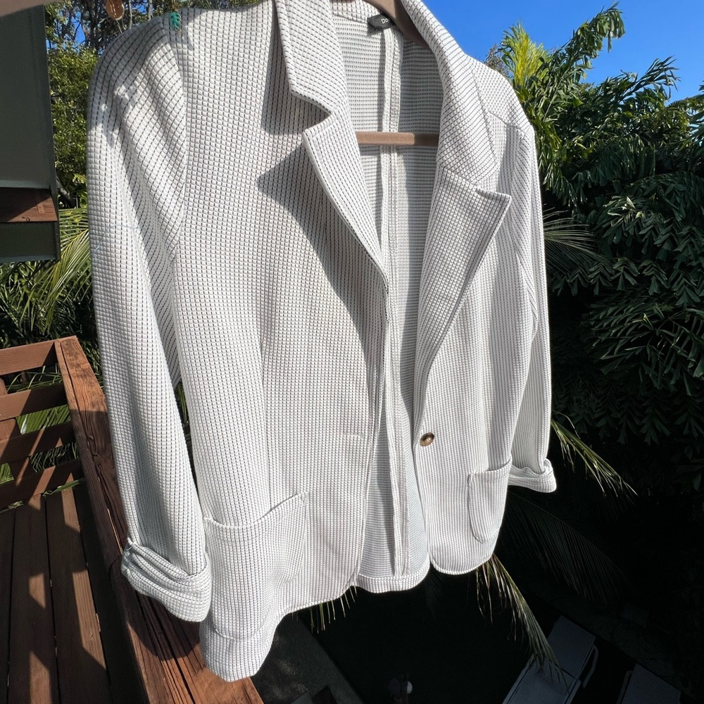 Doe & Rae White Textured Blazer Relaxed Fit